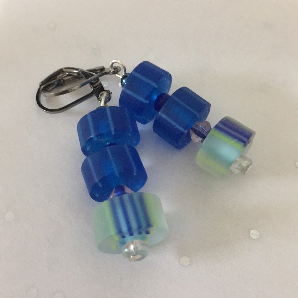 🎁Sale 3/$15 Cane glass earrings